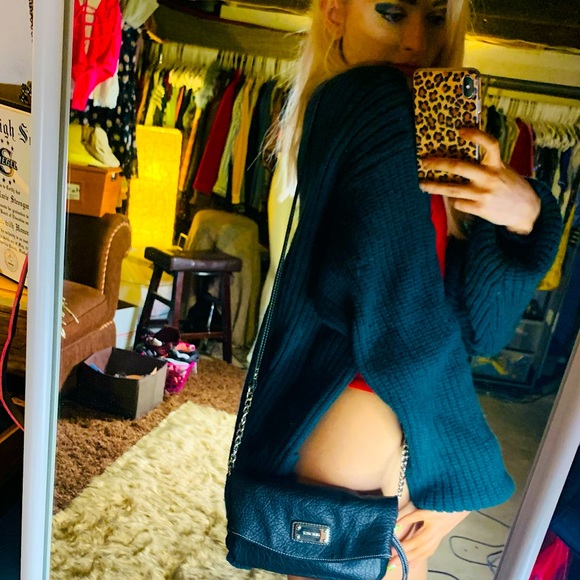 ๐ CUTE AND PRACTICAL NINE WEST CROSSBODY BAG - Picture 1 of 13